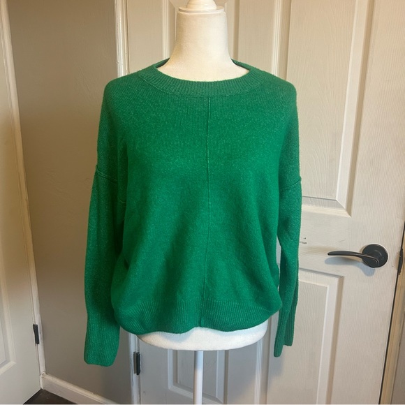 Vince Camuto Oversized Vibrant Electric Green Crew Neck Sweater Nordstrom - Picture 3 of 6